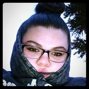 Meet your Posher, Jade